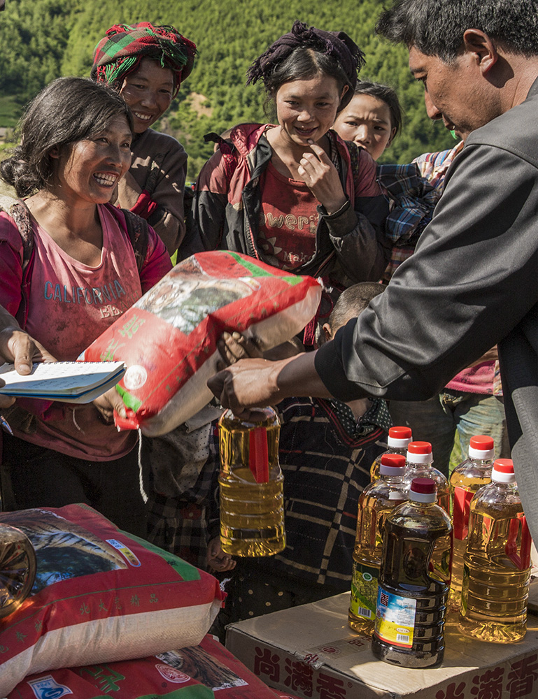 《精准扶贫大凉山》组照