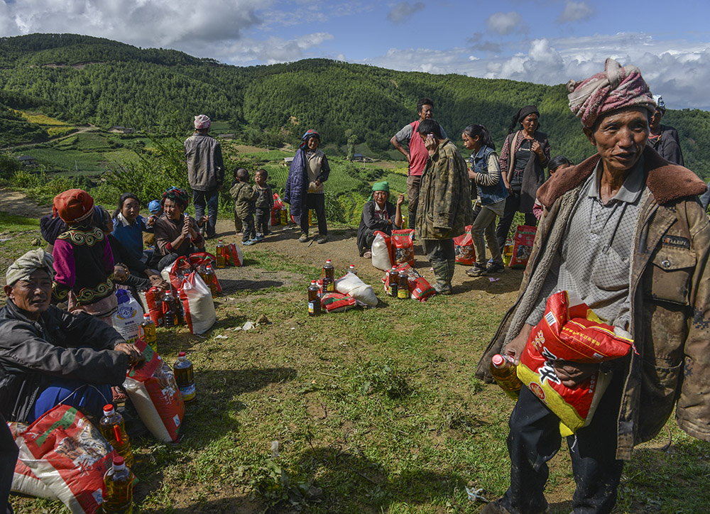 《精准扶贫大凉山》组照