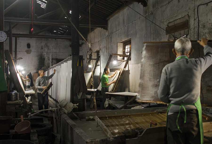 手工造纸(组照)-中国第二届扶贫公益摄影大展投稿区-大众摄影网