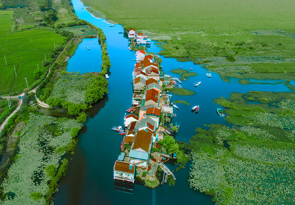 《水上人家》作者许萍 2019年9月摄于安徽省望江县赛口镇六户人家,100