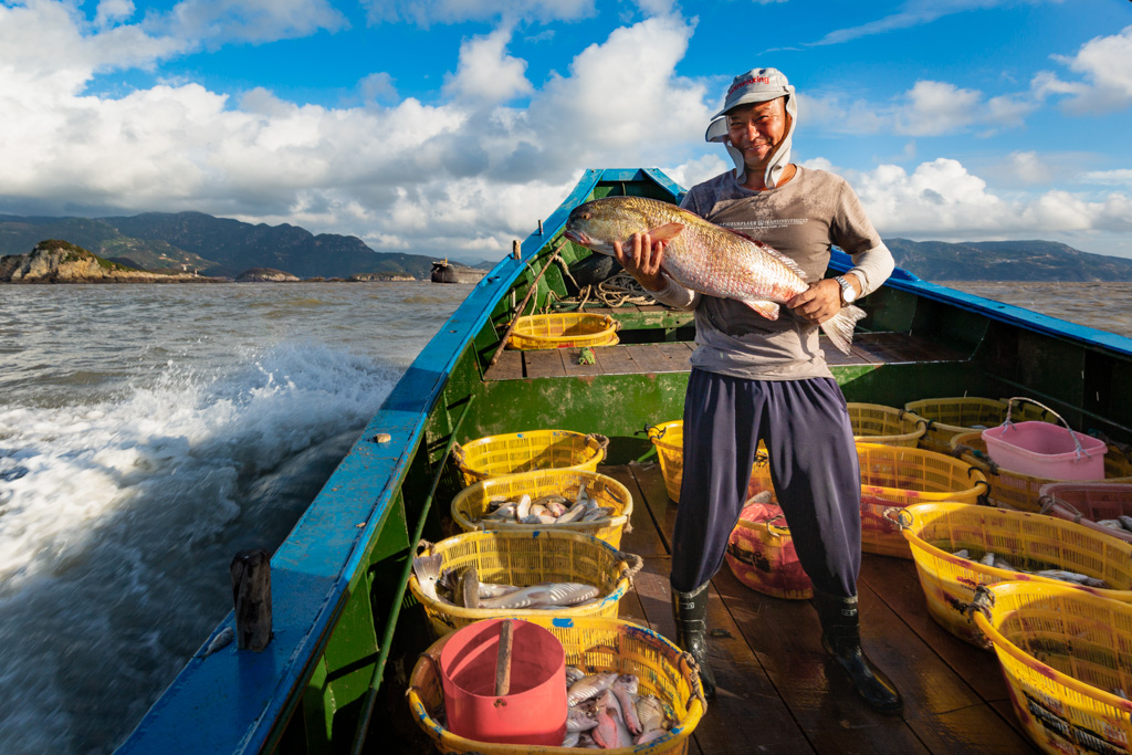 《出海捕鱼》(组图6幅)