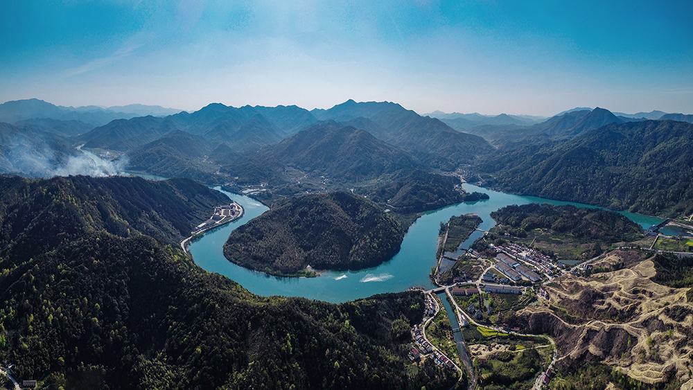 龙戏石台