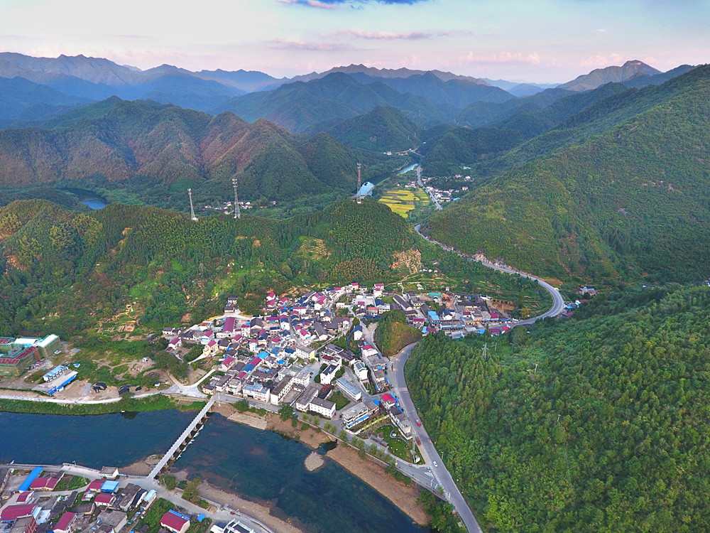 全国美丽宜居乡镇——石台县横渡镇(组照4幅)