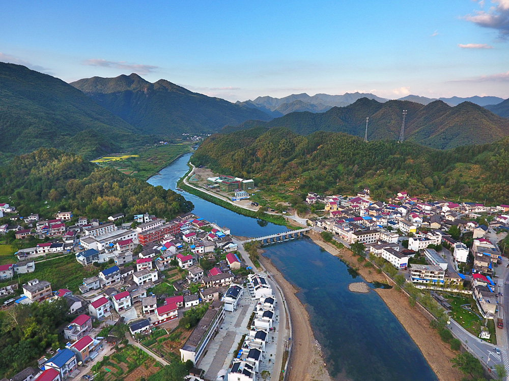 全国美丽宜居乡镇——石台县横渡镇(组照4幅)