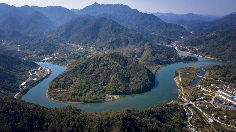 《大龙湾》-第三届"中国原生态最美山乡——安徽石