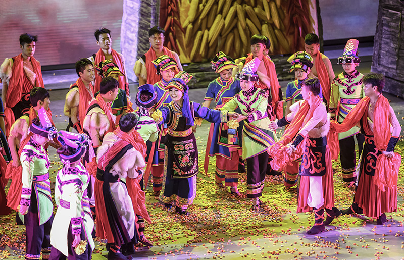 《凤飞羌舞》 2016年拍摄于凤县.jpg