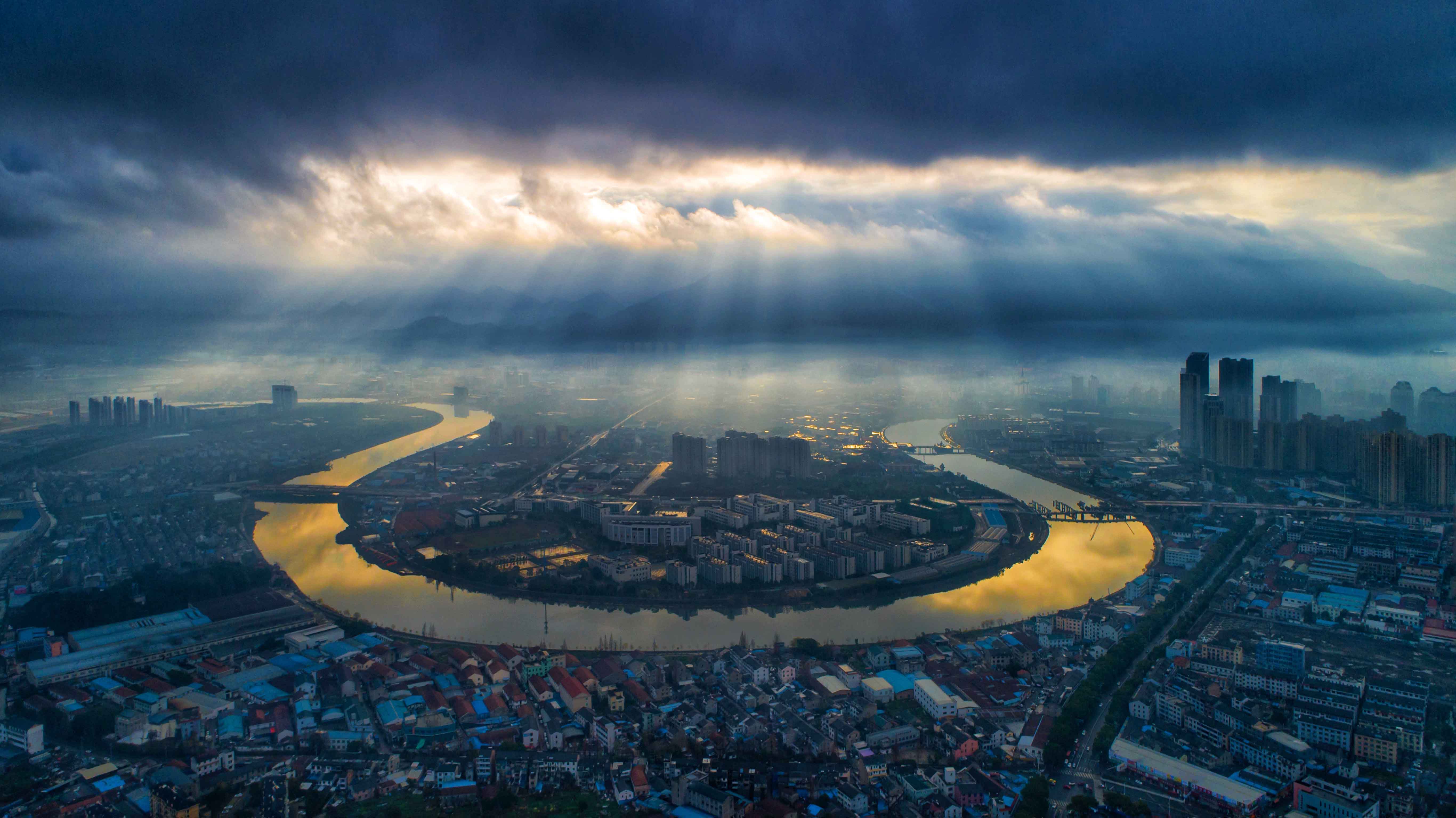 暮光之城-《大众摄影》俱乐部团体会员——台州新视觉俱乐部(1星)