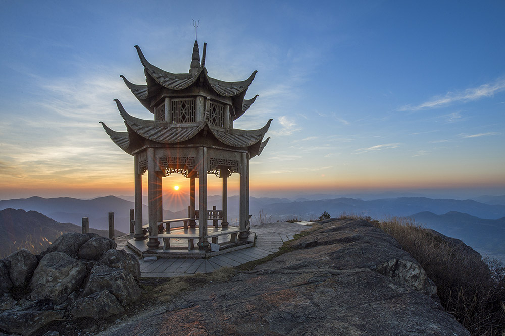 《日落聚仙亭》 施卫东 2019年12月摄于福建柘荣 13859667966.jpg