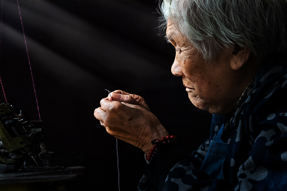 《慈母手中线》