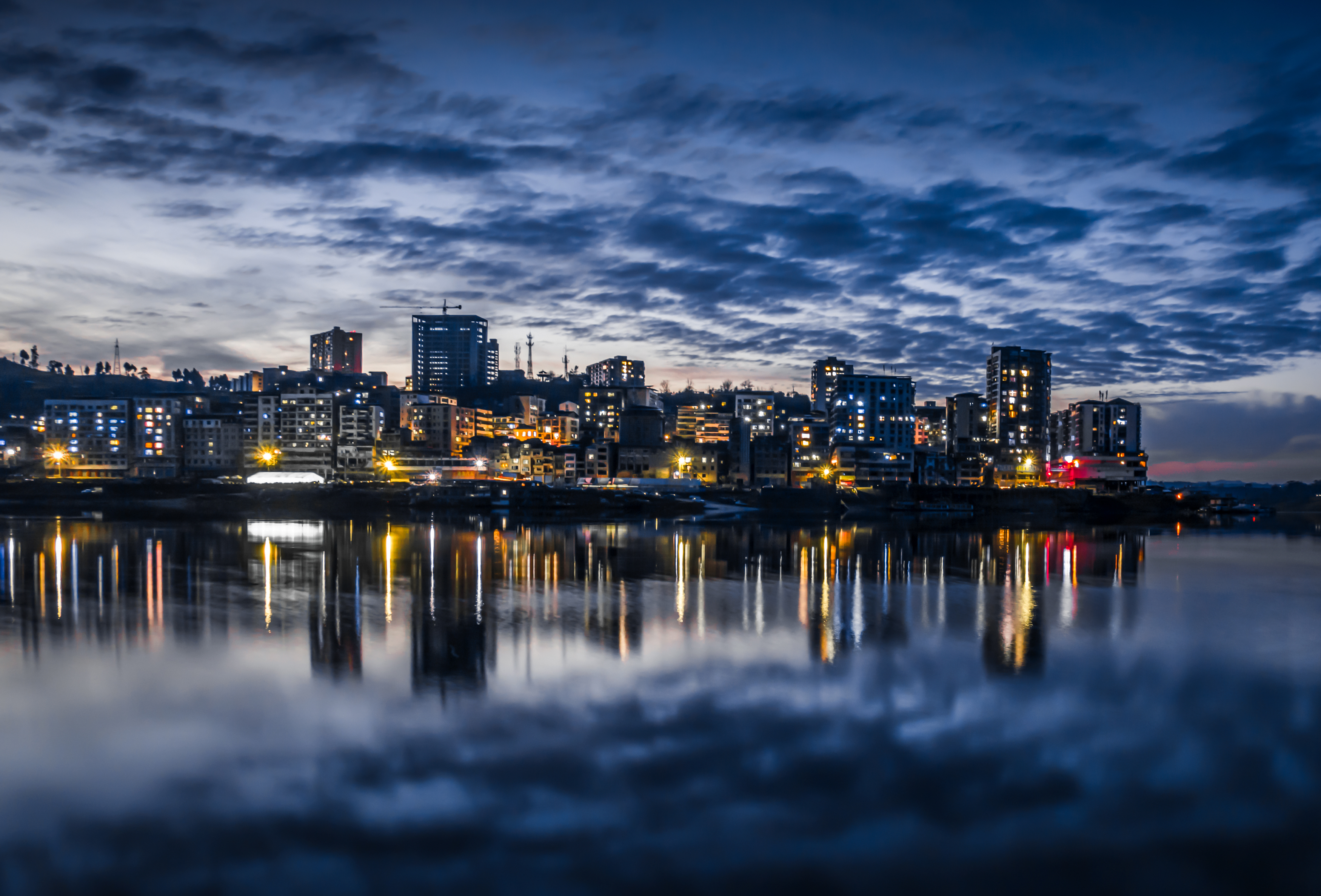 古镇夜色浓-城市,让生活更美好—— 世界城市日全国摄影大展征稿区