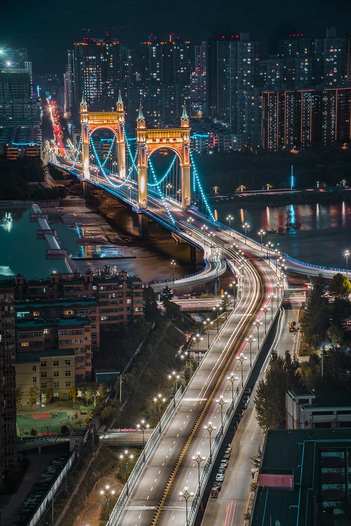 新渭河大桥夜色