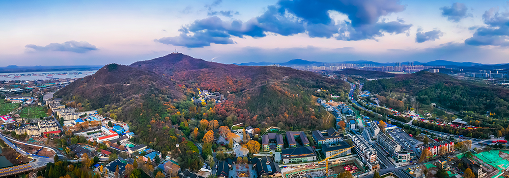 栖霞山全景