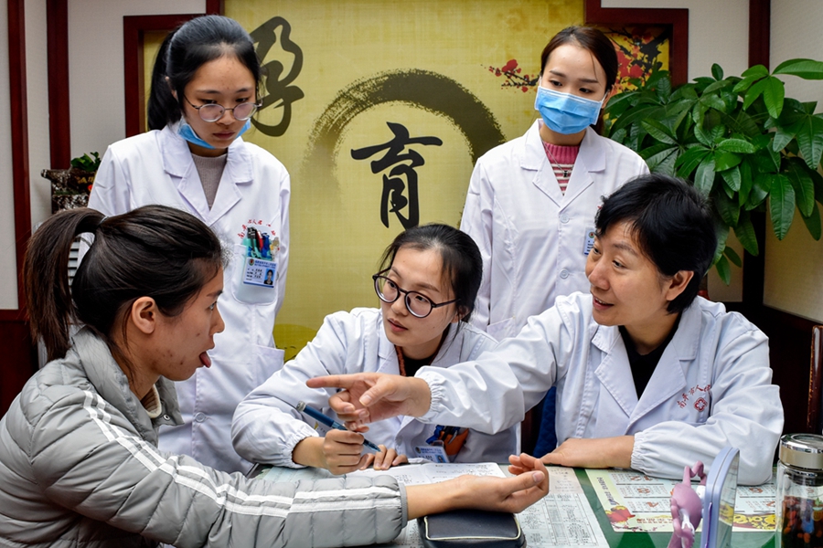 《不忘初心,默默奉献——潘丽贞》:潘丽贞,南平市人民医院名誉院长