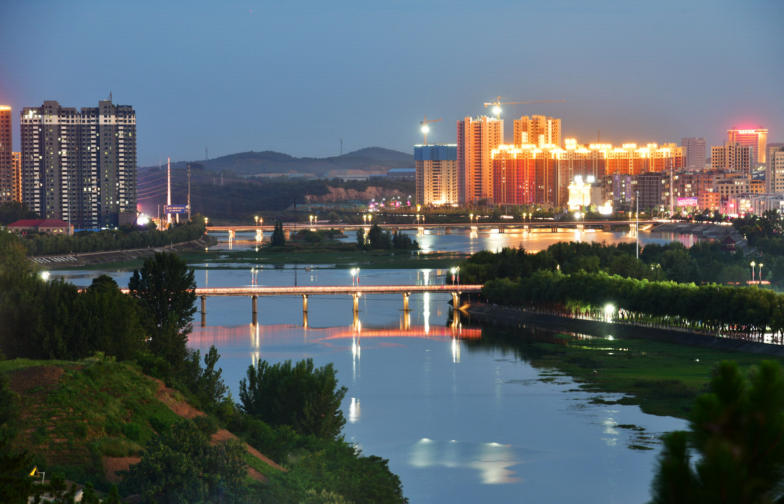 《南召县夜景》