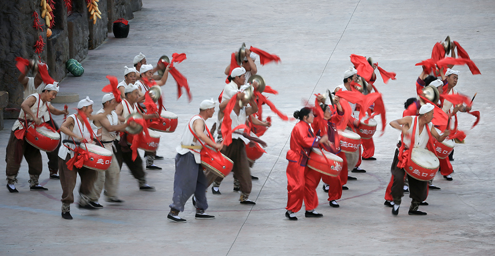 壶口斗鼓震天响