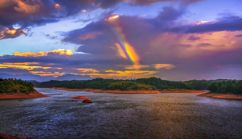 《天顶湖风光》组照