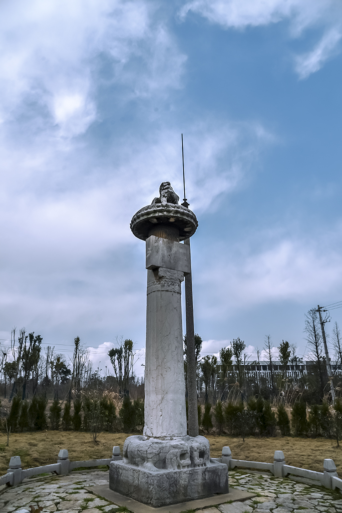 萧景墓石刻西石柱