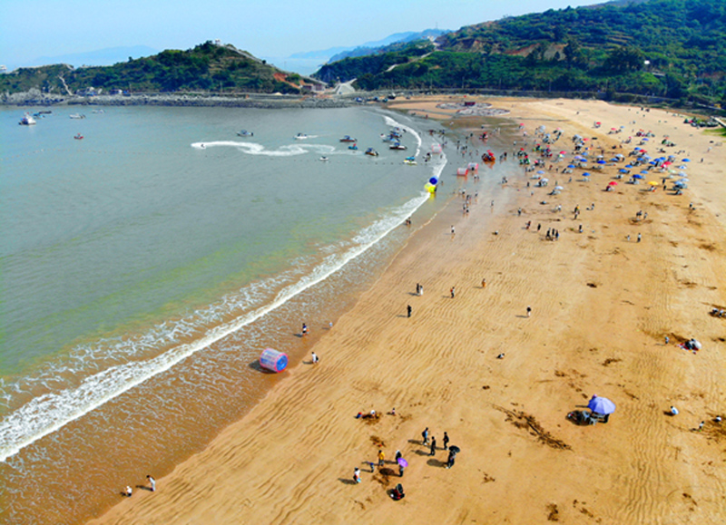 《 雾城渔村 》