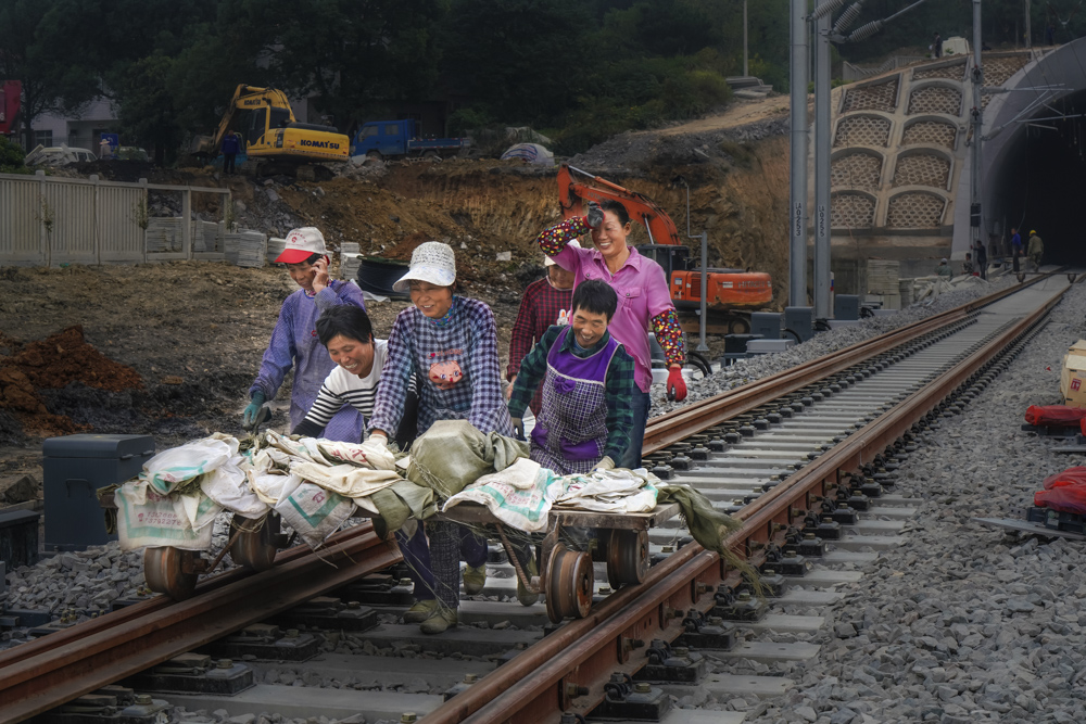 打零工的大妈们