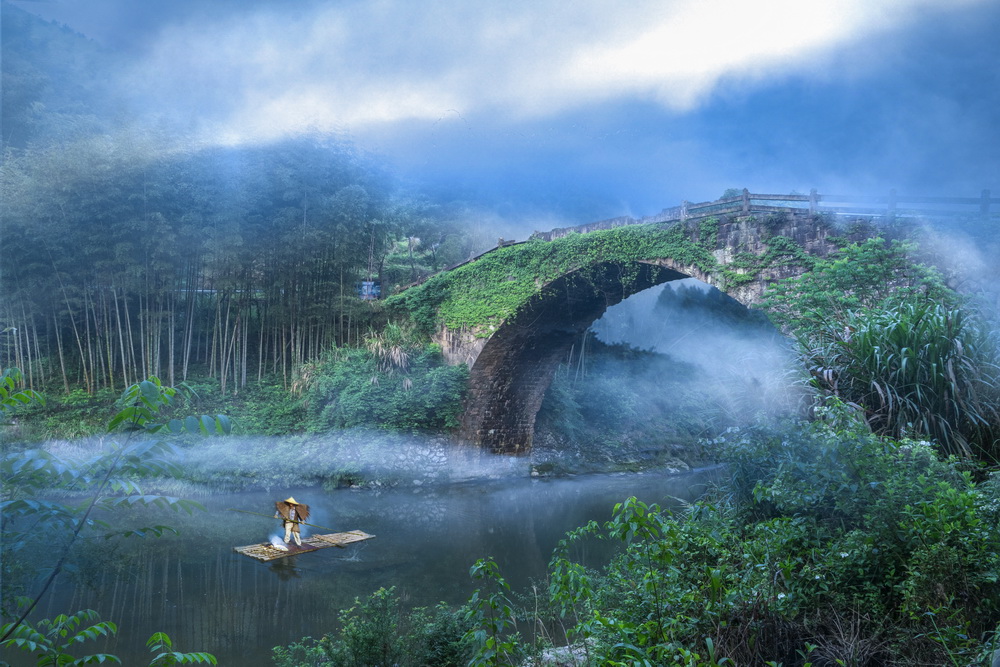 《烟雨溪口》