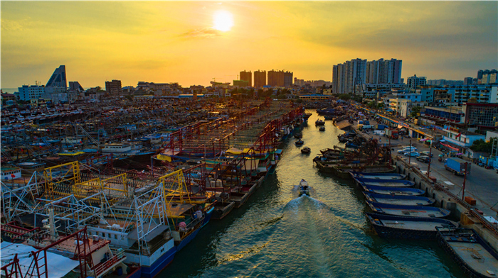 2019年4月27日摄于广西北海市电建渔港