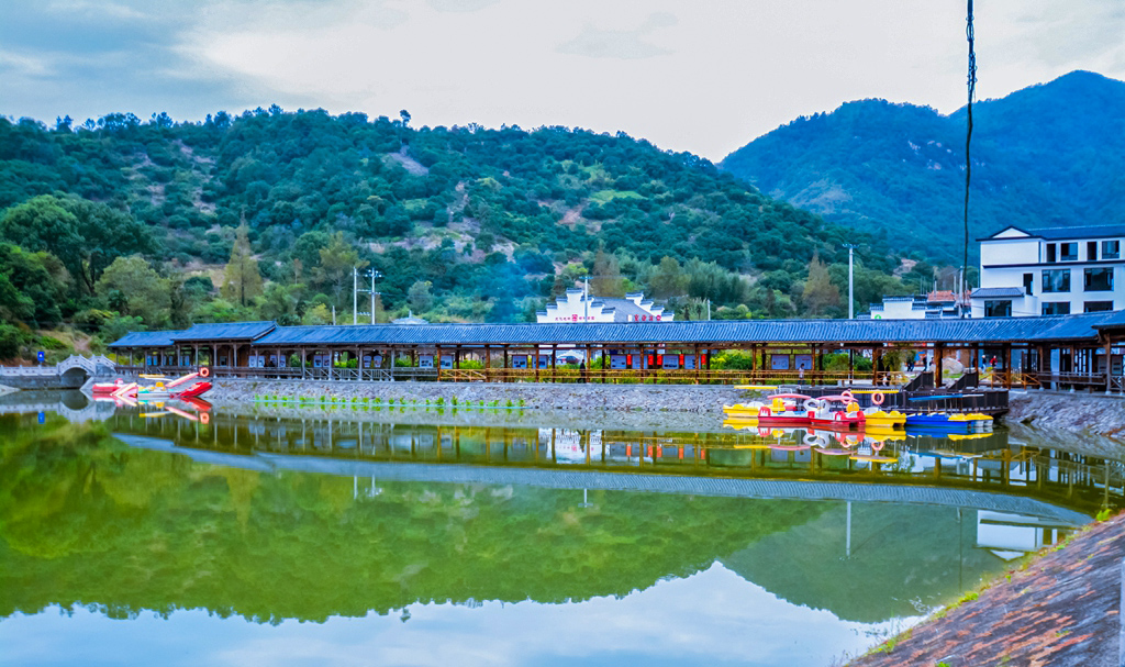 青山绿水 2019.11.12 泗洲头镇墩岙村景.jpg