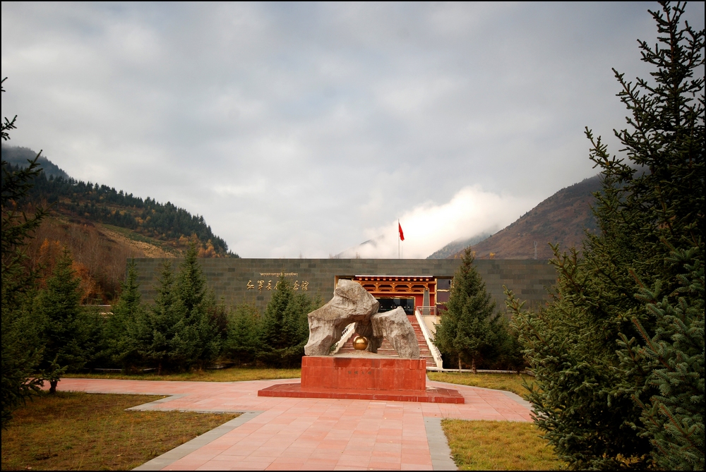 红军长征纪念塔(组照)