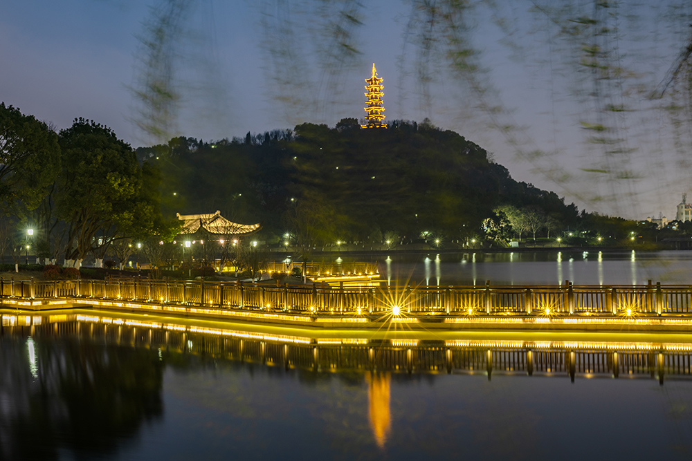 标题:东谷湖之夜,地点:象山,时间:2021.3.13,.jpg