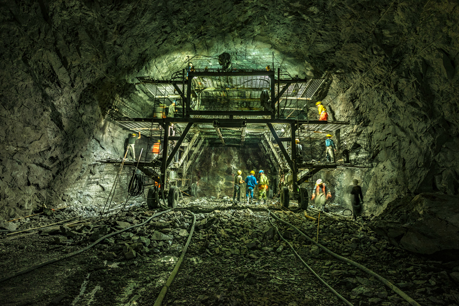 安徽岳西黄沙岭公路隧道建设