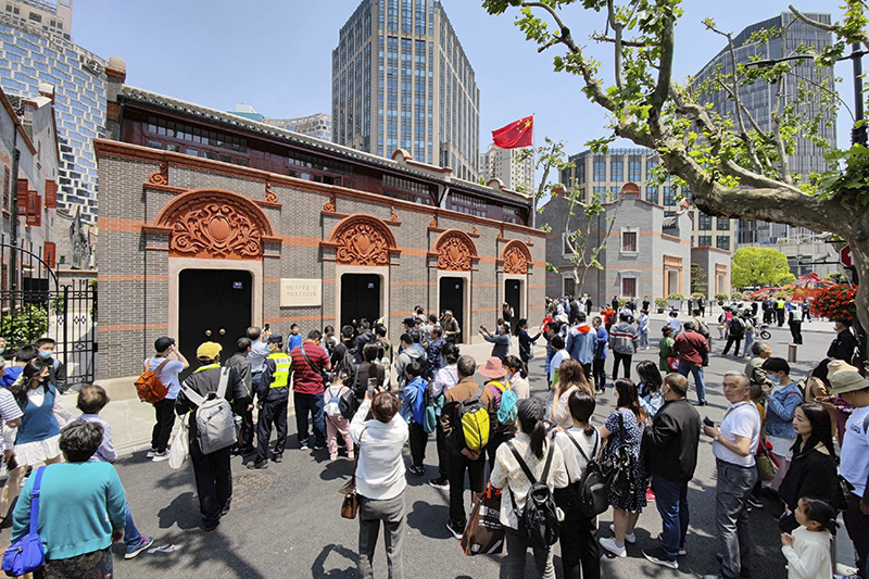 2021年5月3日,五一长假,修缮一新的一大会址迎来众多参观者