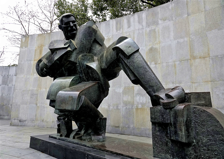 《五卅运动纪念雕像》组图