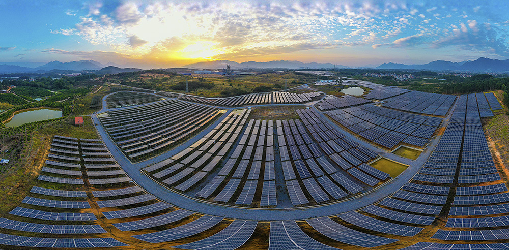 《光伏新能源》(组照)