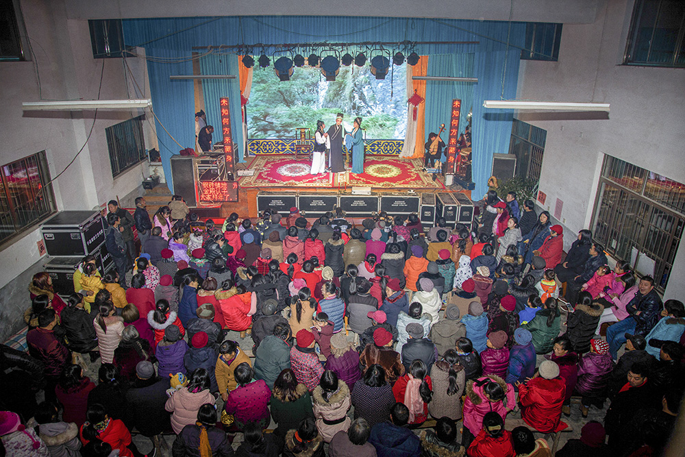 家门口看大戏(组12)