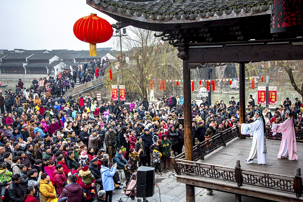 家门口看大戏(组12)