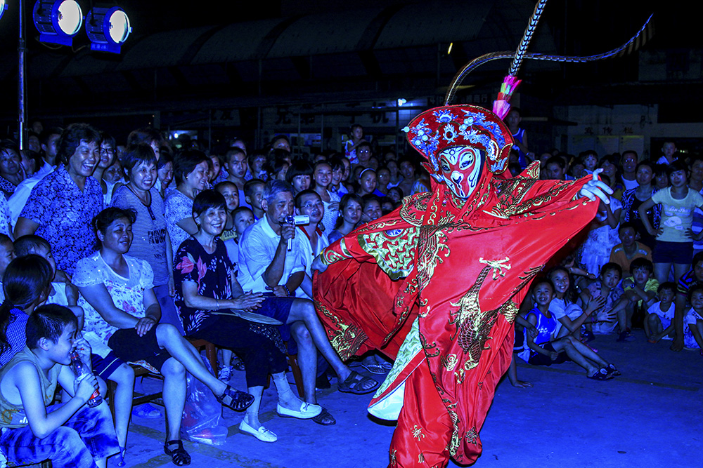 家门口看大戏(组12)