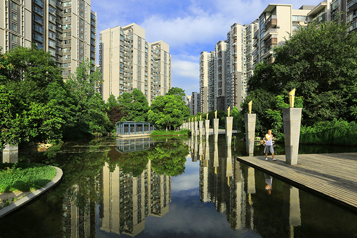 《生态家园》(组照)3 谢有武 摄于合肥元一柏庄居民生活小区