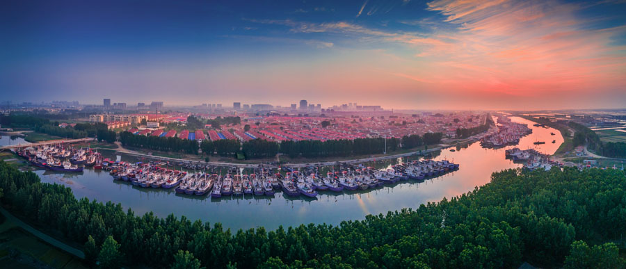 《渔村晨辉》 拍于2017年5月25日 江苏省连云港市赣榆区青口镇下口