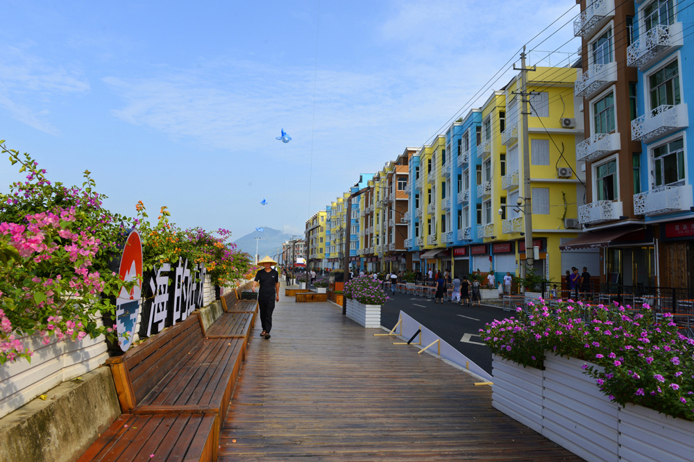 09.09 摄于浙江省苍南县霞关镇,霞关渔港的美丽景色] 余孝筑 1.jpg