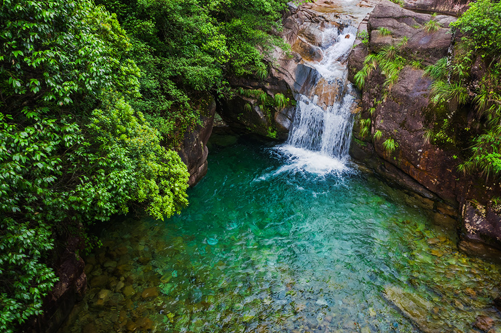 2021年6月1日,拍摄于江西德兴大茅山景区仙女潭