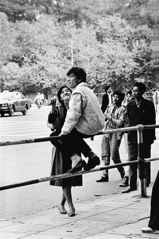 安哥摄影展"美丽时代"广州扉艺廊展出