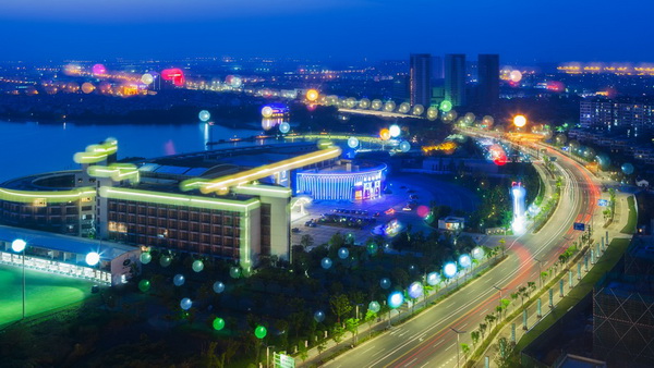 推荐理由:丽水长滩(春申湖公园)是黄埭镇结合春申湖湖面水景和沿湖